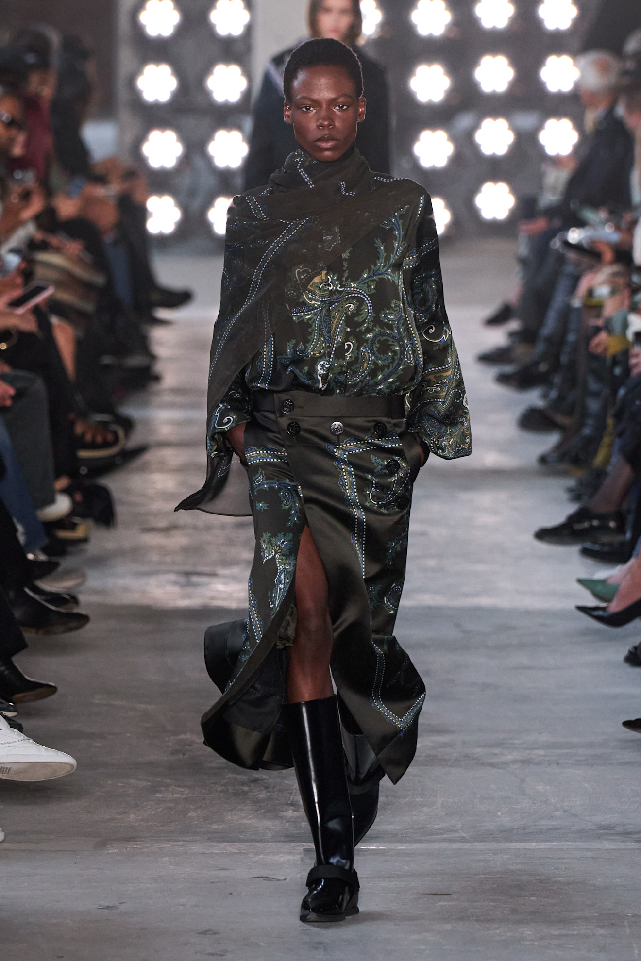 Sacai F25 035