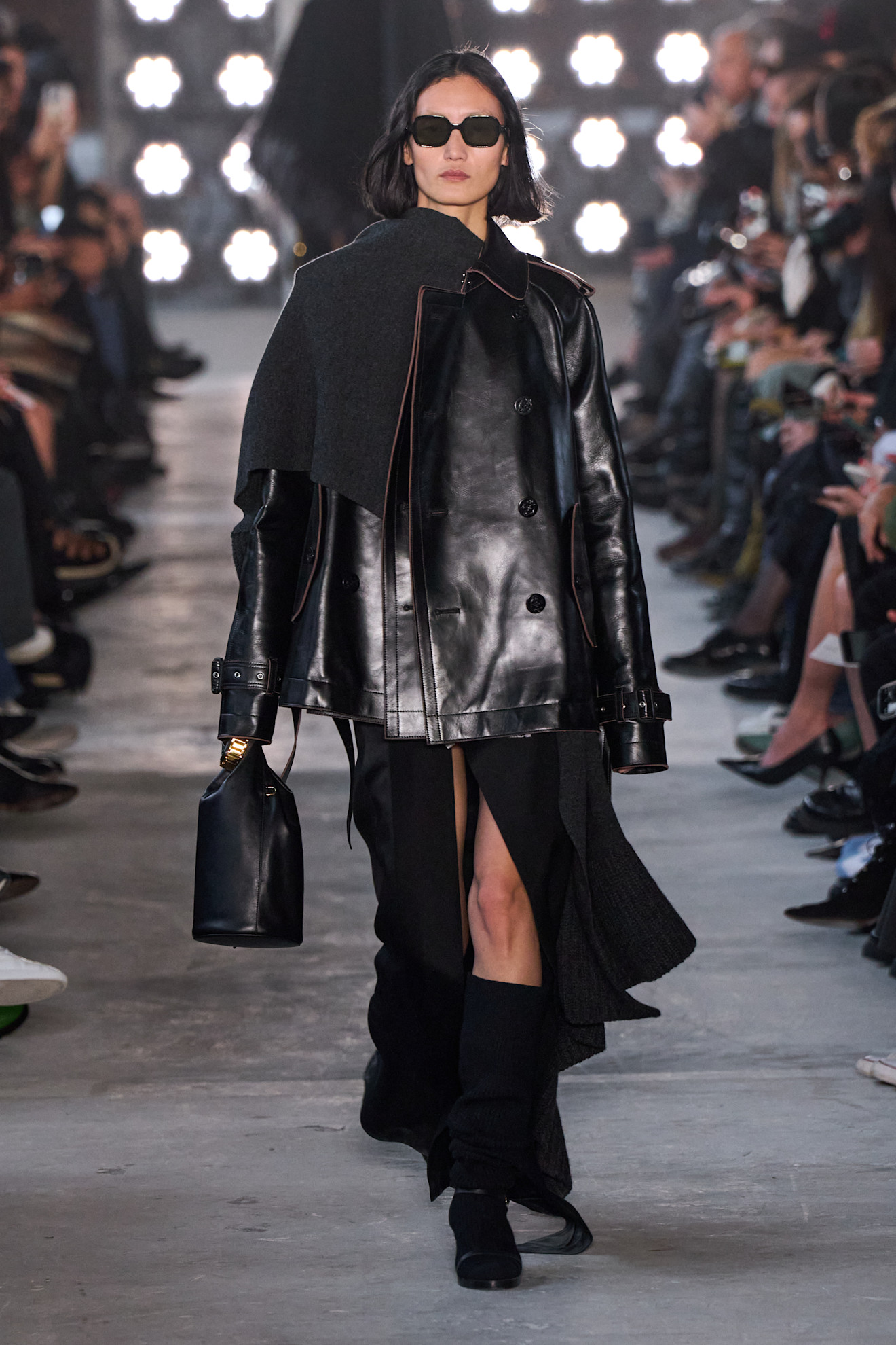 Sacai F25 038