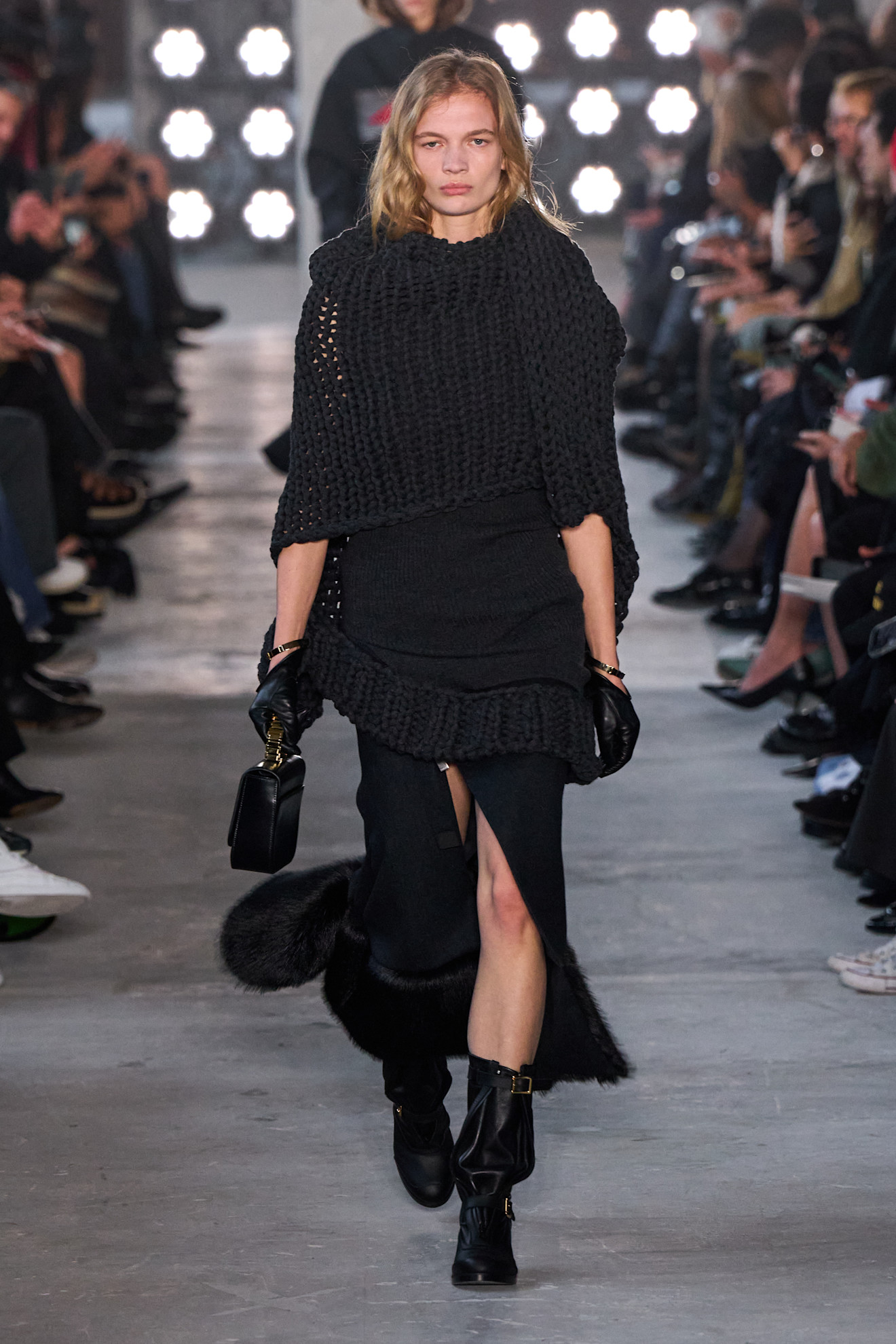 Sacai F25 041