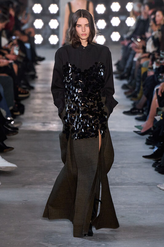 Sacai F25 002