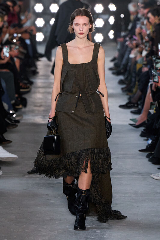 Sacai F25 003