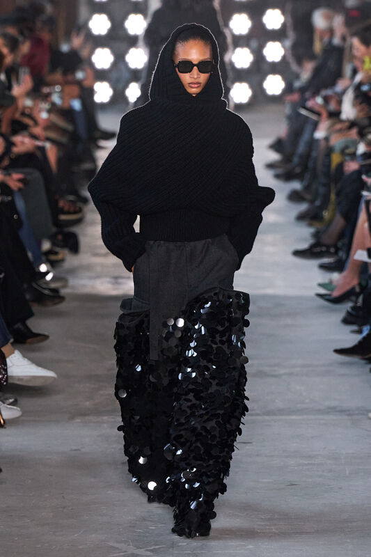 Sacai F25 005