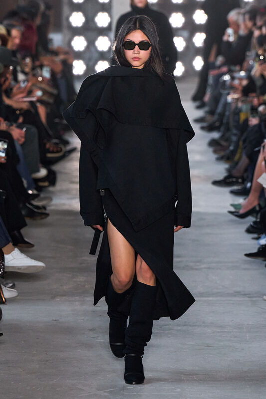 Sacai F25 029