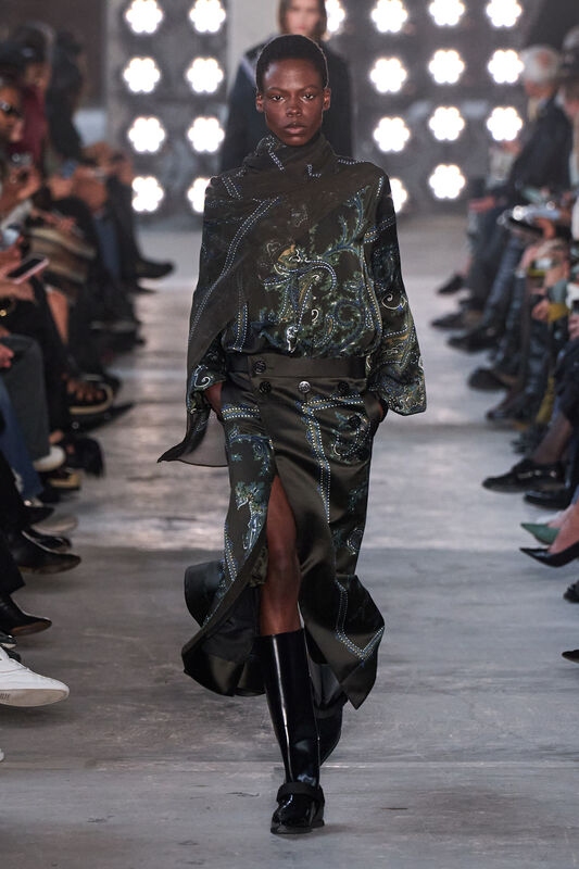 Sacai F25 035