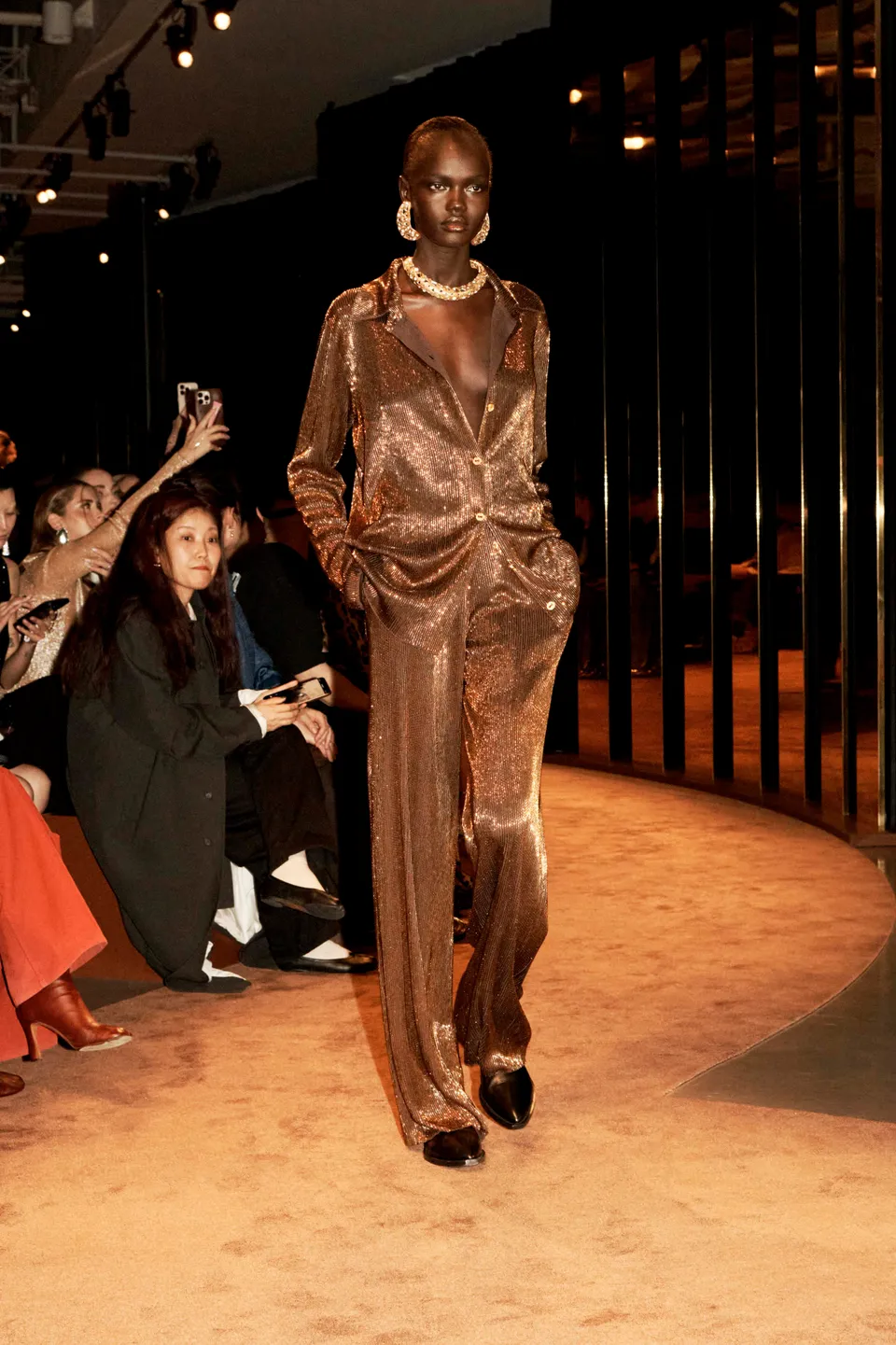 00021-schiaparelli-fall-2025-ready-to-wear-courtesy-of-schiaparelli