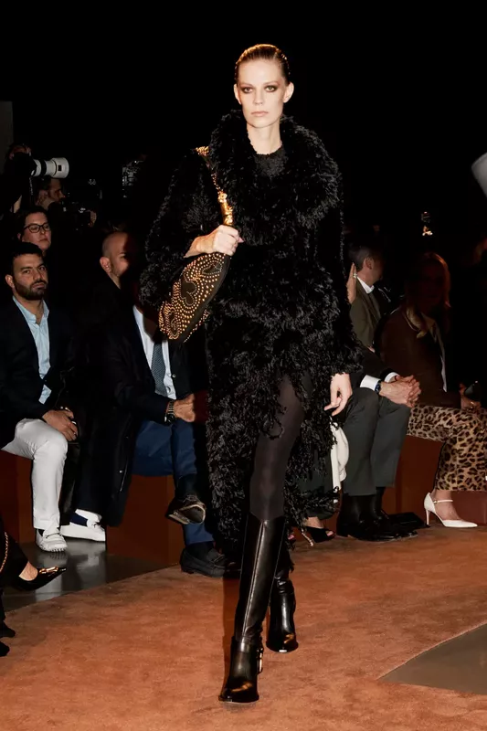 00018-schiaparelli-fall-2025-ready-to-wear-courtesy-of-schiaparelli