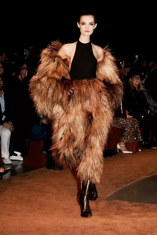 00019-schiaparelli-fall-2025-ready-to-wear-courtesy-of-schiaparelli