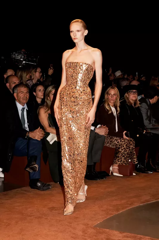 00024-schiaparelli-fall-2025-ready-to-wear-courtesy-of-schiaparelli