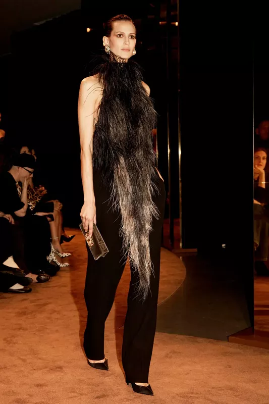 00030-schiaparelli-fall-2025-ready-to-wear-courtesy-of-schiaparelli