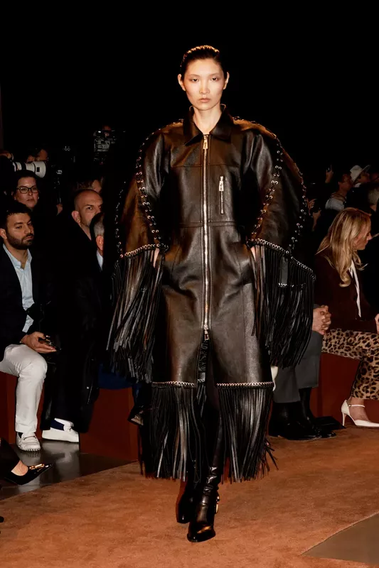 00033-schiaparelli-fall-2025-ready-to-wear-courtesy-of-schiaparelli