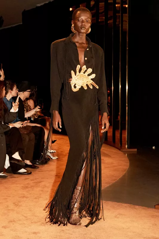 00040-schiaparelli-fall-2025-ready-to-wear-courtesy-of-schiaparelli