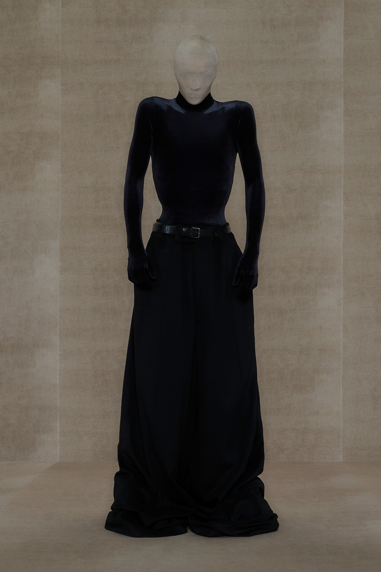 Vetements PO S24 004