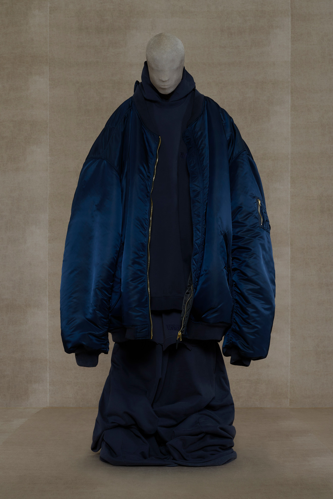 Vetements PO S24 009