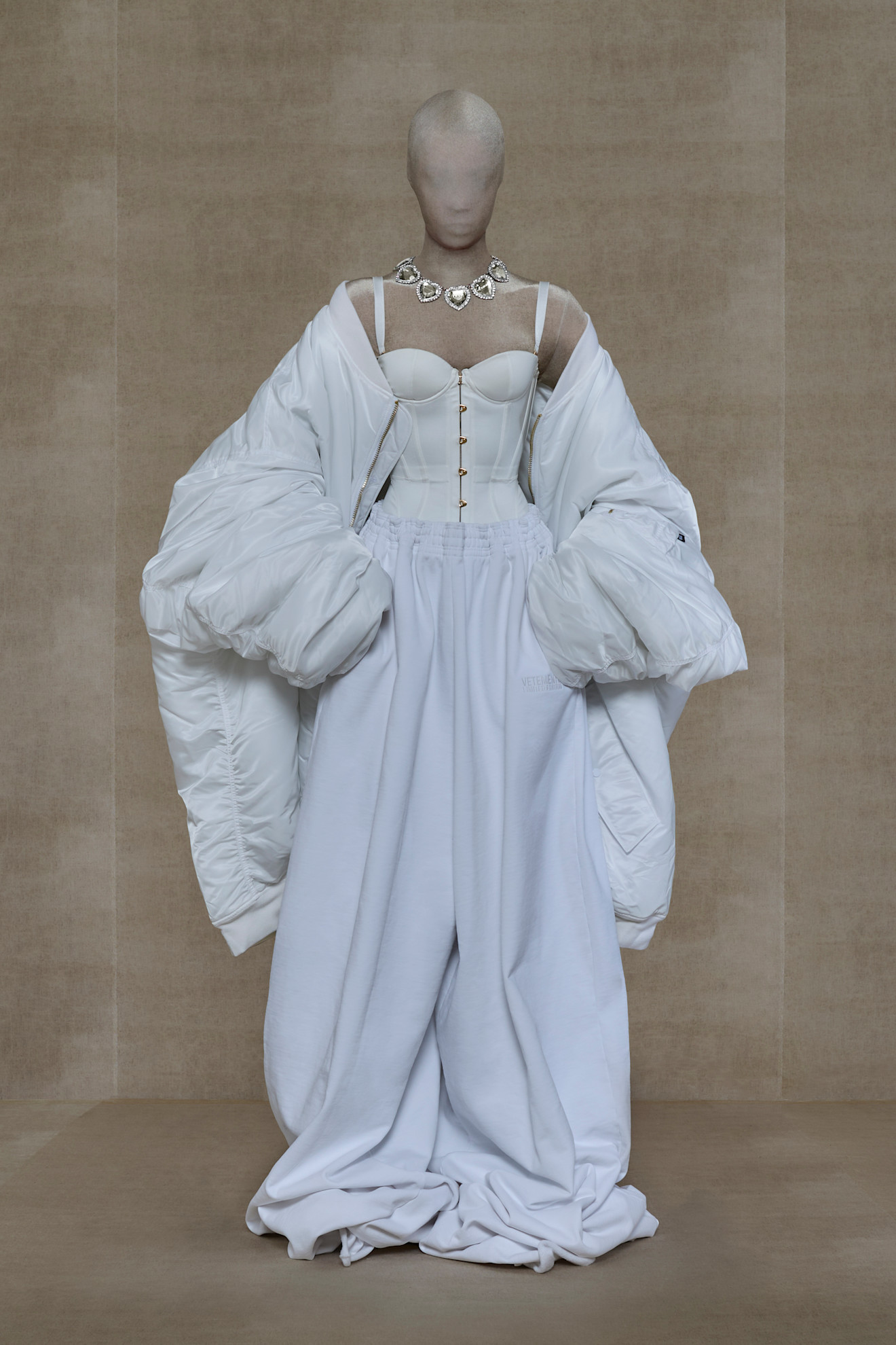 Vetements PO S24 042