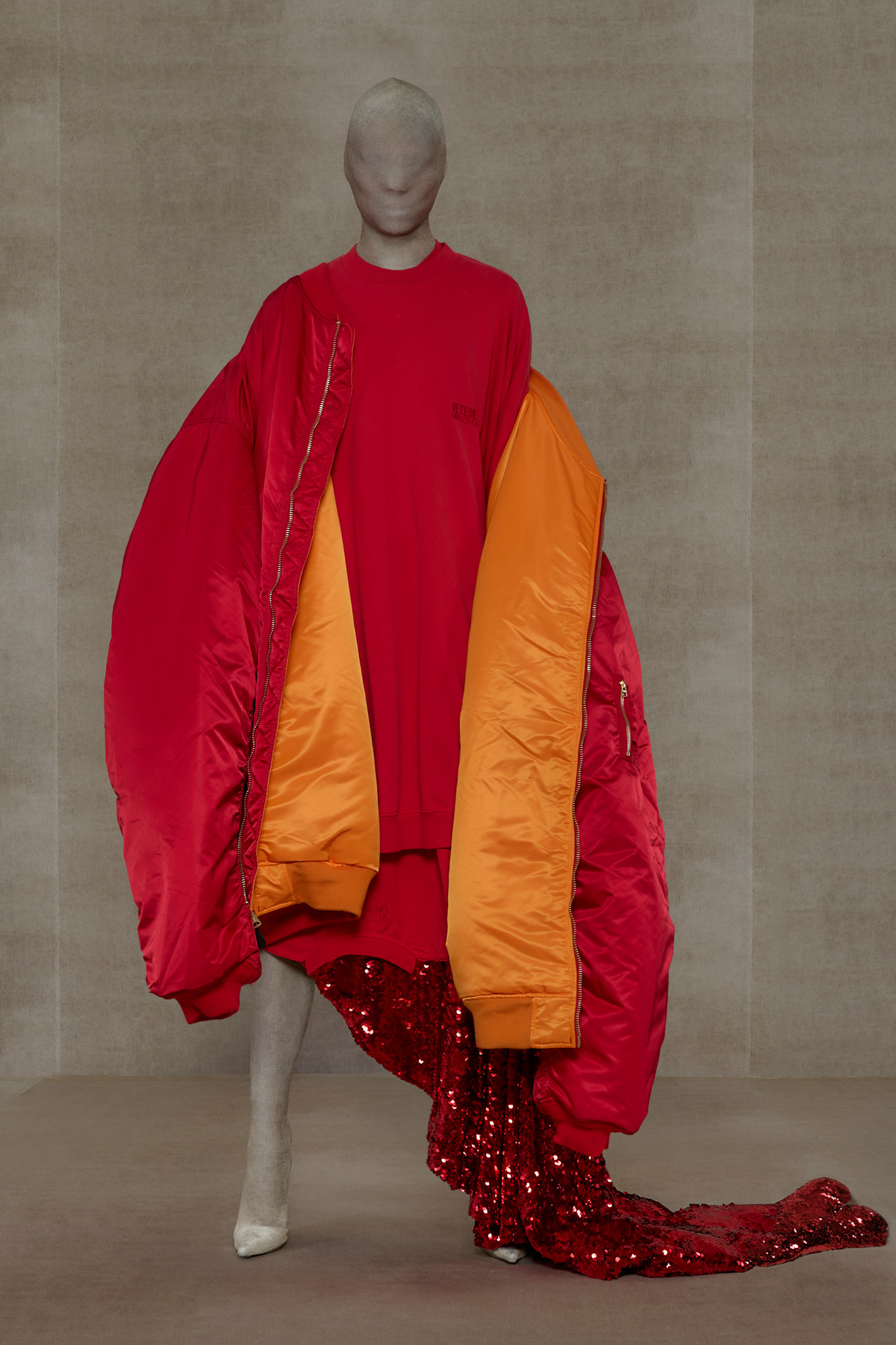 Vetements PO S24 046