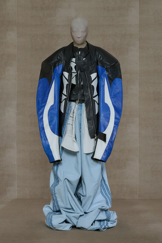 Vetements PO S24 011