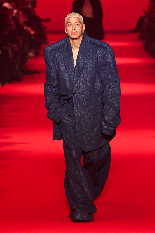 Vetements F24 002