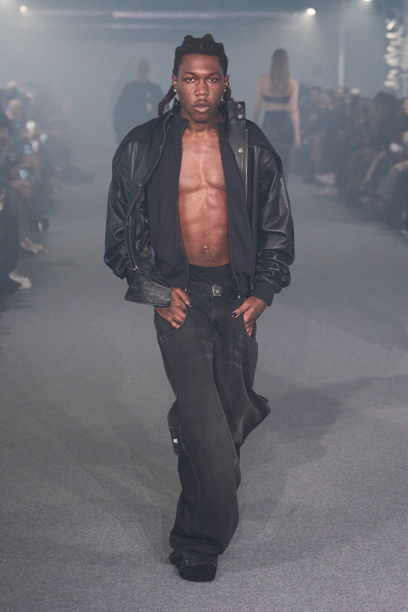 Vetements S25 018