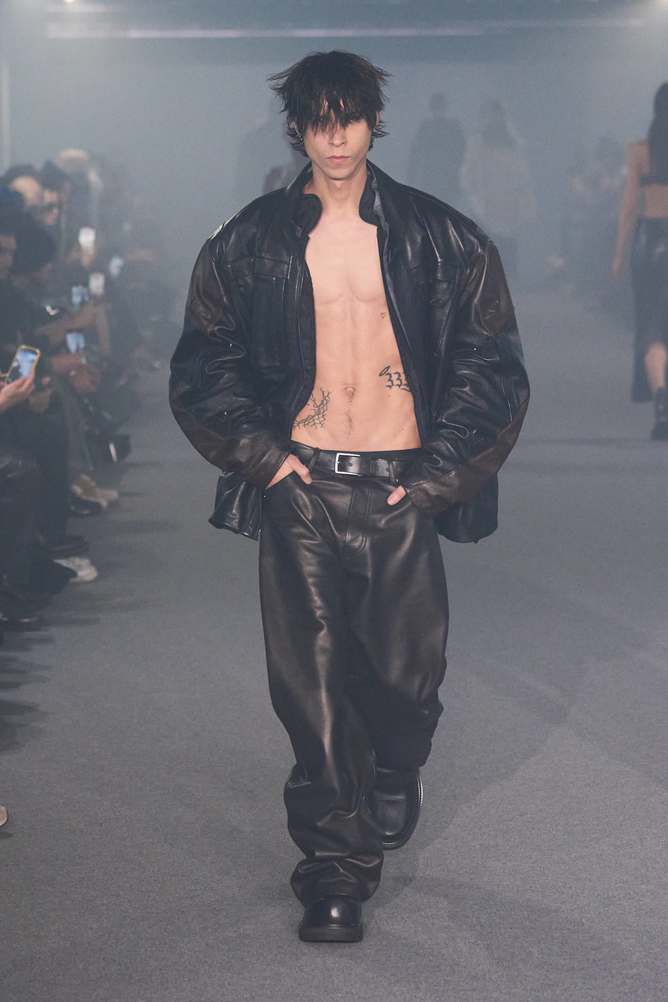 Vetements S25 022