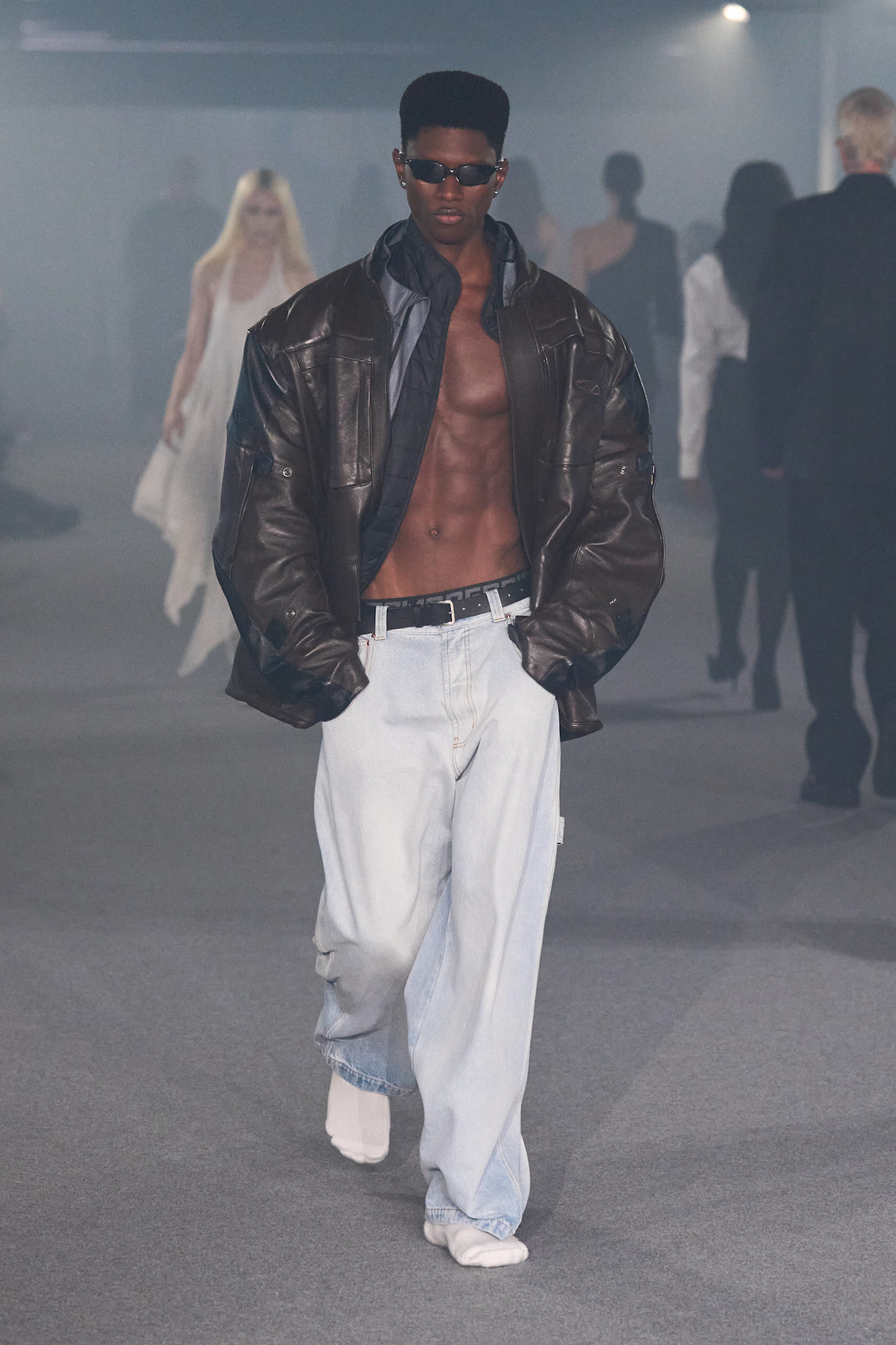 Vetements S25 024