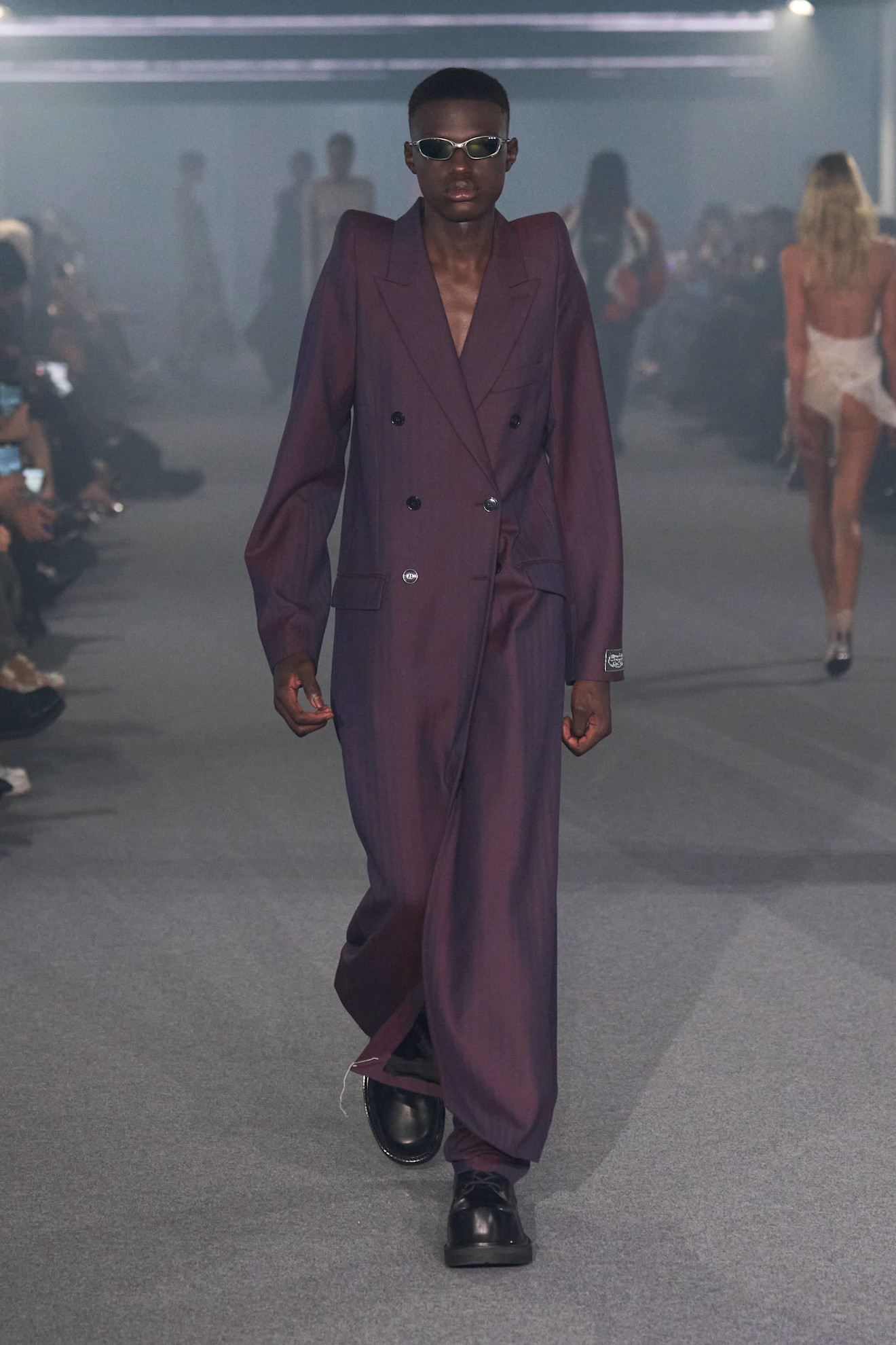 Vetements S25 048
