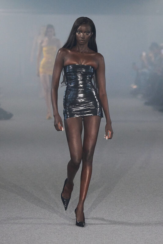 Vetements S25 002