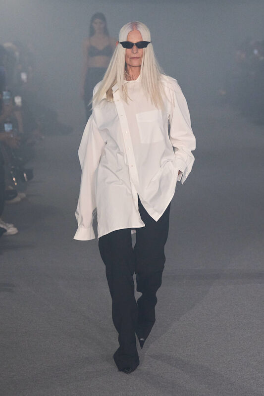 Vetements S25 009