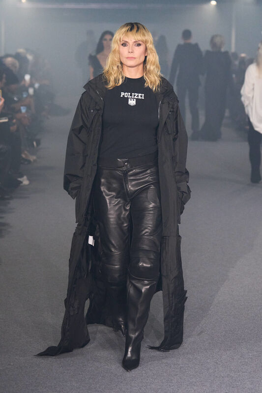 Vetements S25 020