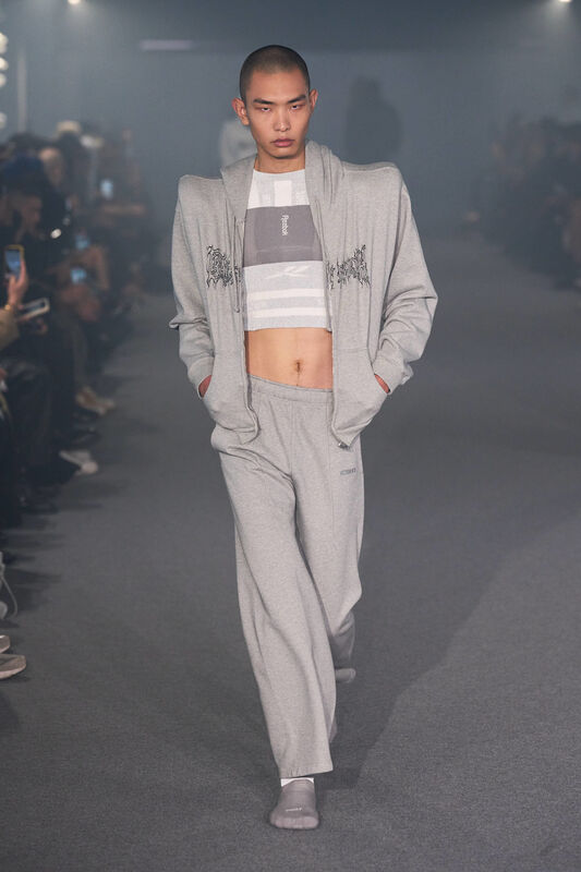 Vetements S25 028