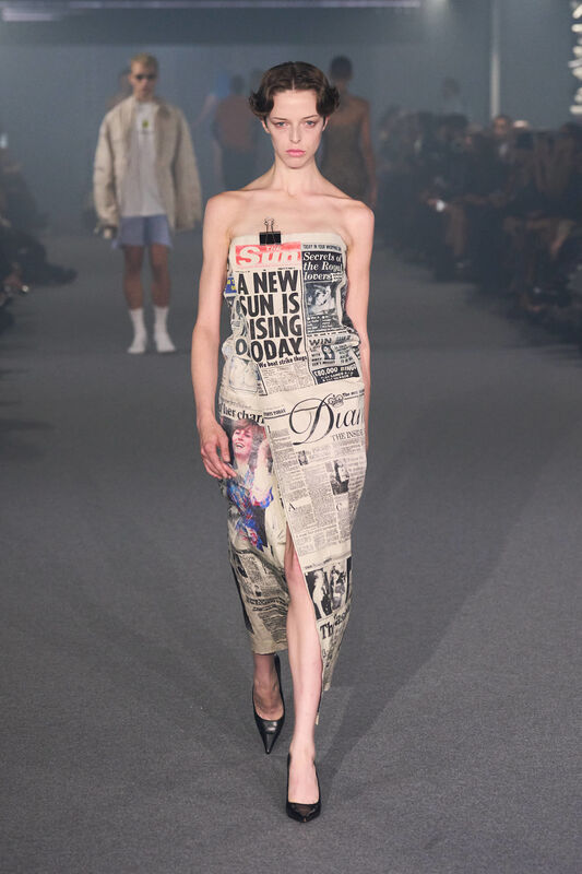 Vetements S25 044