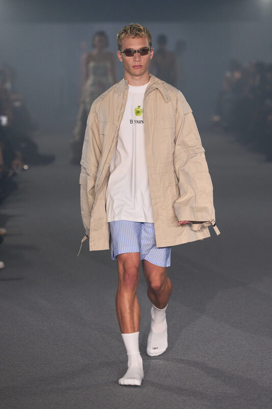 Vetements S25 045