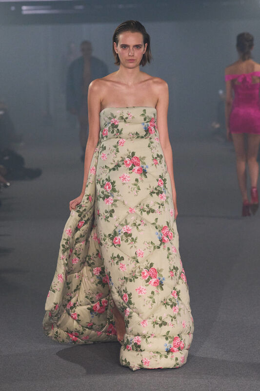 Vetements S25 046