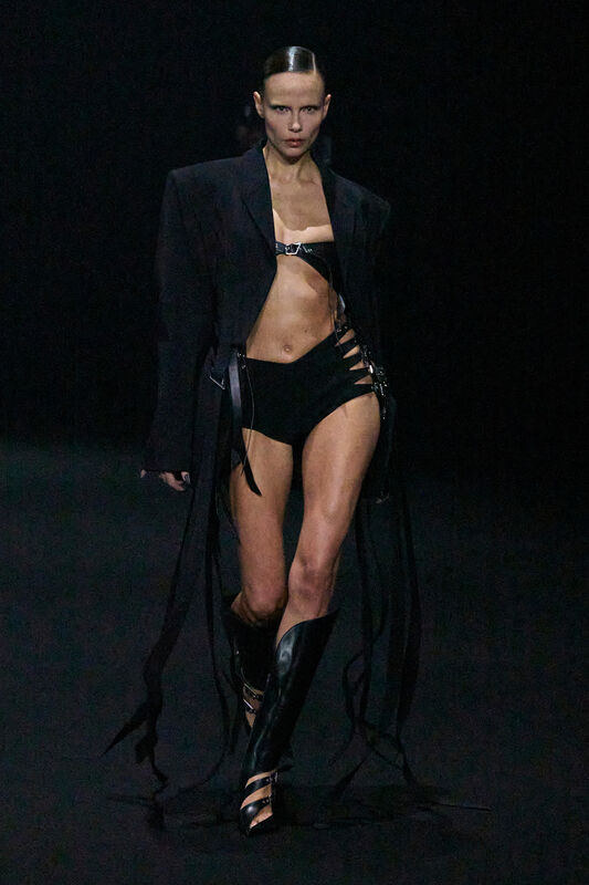 Mugler F24 010