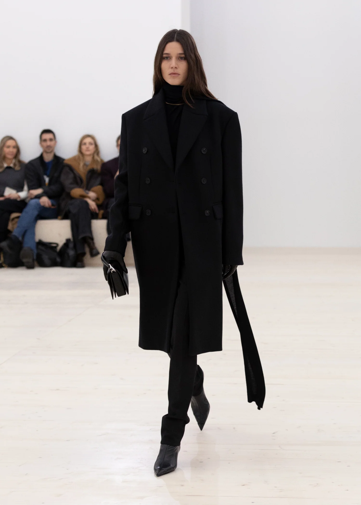 5x7_TOTEME_FW24_LOOK1_1