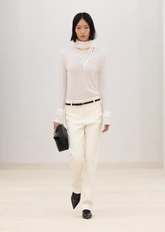 5x7_TOTEME_FW24_LOOK4_1