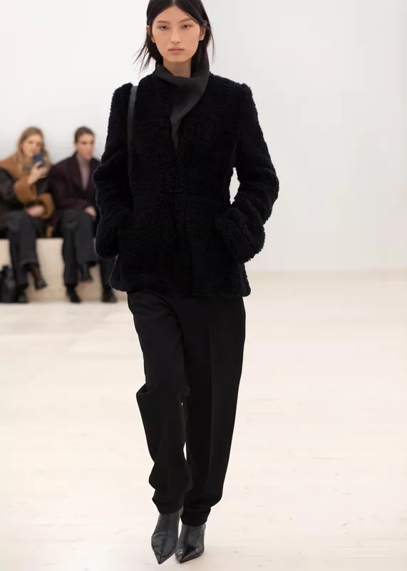 5x7_TOTEME_FW24_LOOK20_1