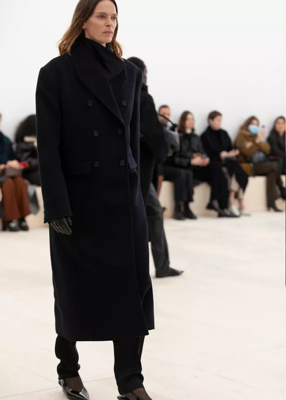 5x7_TOTEME_FW24_LOOK21_1