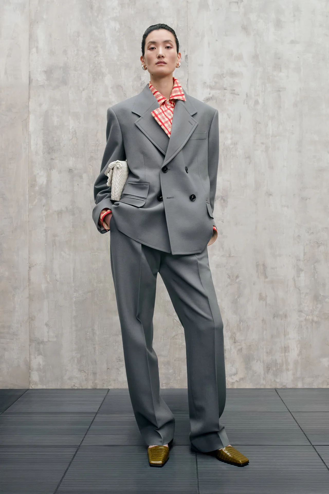 00016-bottega-veneta-resort-2025-credit-brand