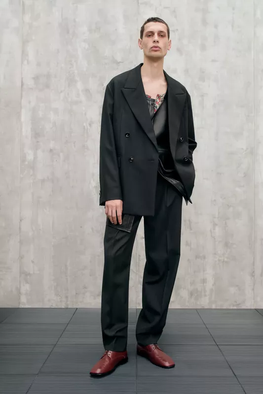 00065-bottega-veneta-resort-2025-credit-brand