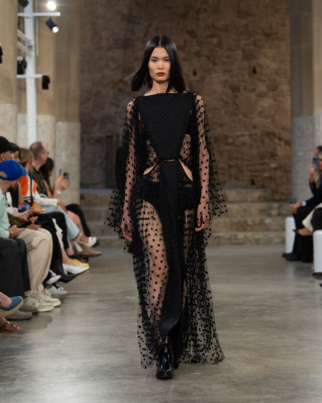 WOMEN_CRUISE25_SHOW_RUNWAY_LOOKS_LVCOM_1600x2000_DII_23_41_11zon