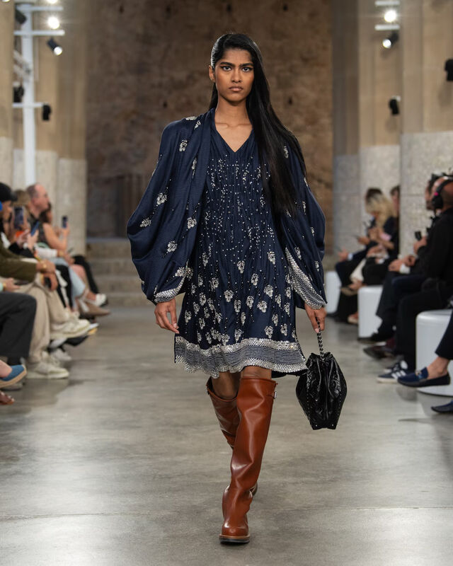 WOMEN_CRUISE25_SHOW_RUNWAY_LOOKS_LVCOM_1600x2000_DII_35_19_11zon