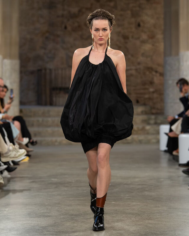 WOMEN_CRUISE25_SHOW_RUNWAY_LOOKS_LVCOM_1600x2000_DII_48_2_11zon