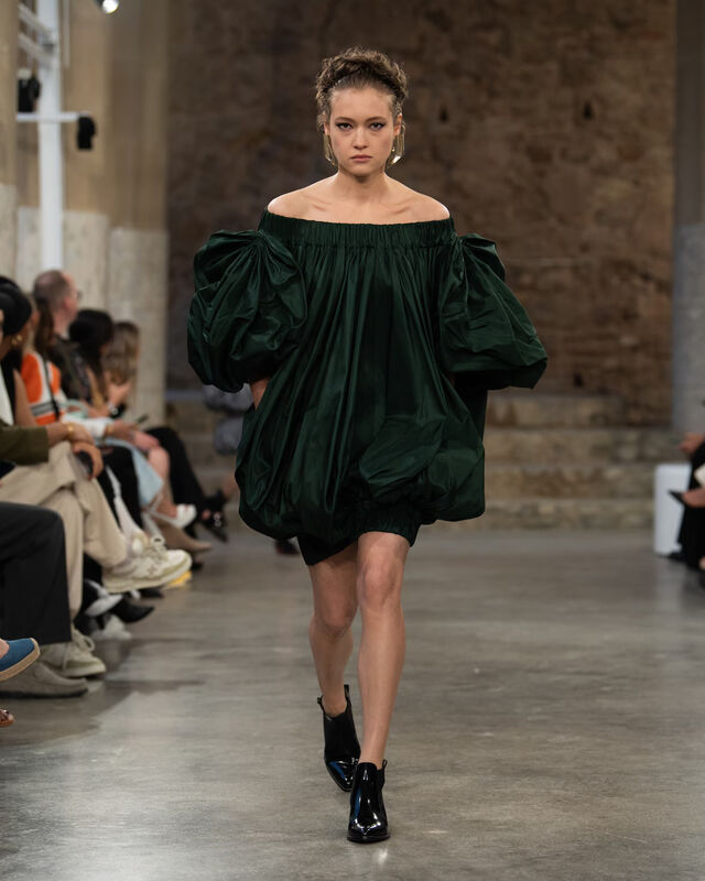 WOMEN_CRUISE25_SHOW_RUNWAY_LOOKS_LVCOM_1600x2000_DII_49_3_11zon
