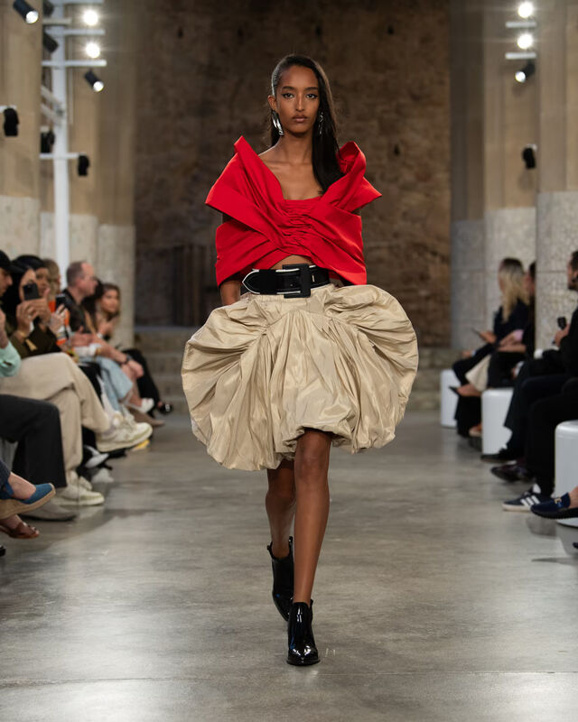 WOMEN_CRUISE25_SHOW_RUNWAY_LOOKS_LVCOM_1600x2000_DII_53_13_11zon