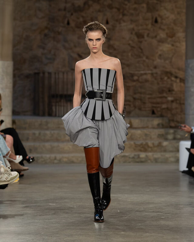 WOMEN_CRUISE25_SHOW_RUNWAY_LOOKS_LVCOM_1600x2000_DII_55_25_11zon