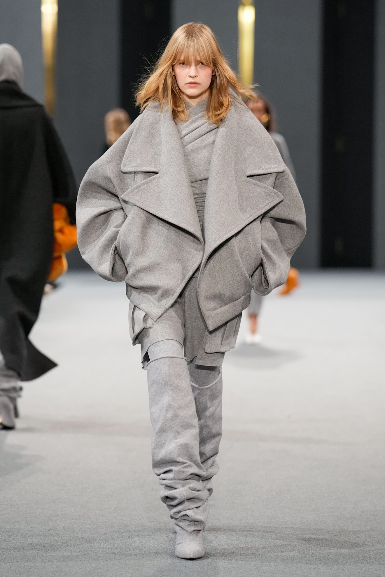 Balmain F25 009