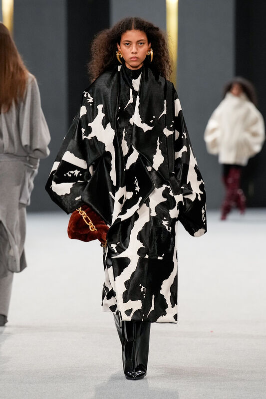 Balmain F25 016