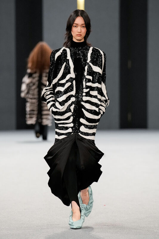 Balmain F25 038