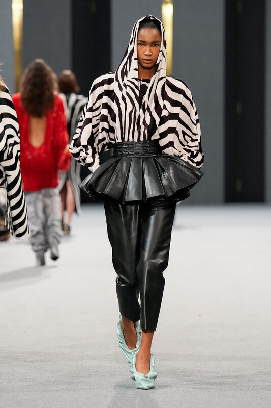 Balmain F25 040