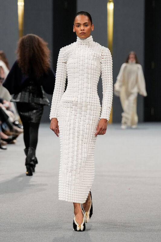 Balmain F25 048